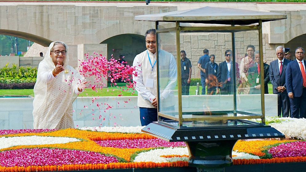 মহাত্মা গান্ধীর প্রতি শ্রদ্ধা প্রধানমন্ত্রীর
