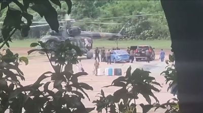 হেলিকপ্টারযোগে দেশ ছেড়েছেন শেখ হাসিনা