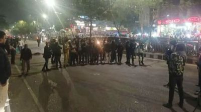 ঢাকা কলেজ ছাত্রদলের পদবঞ্চিতদের সড়ক অবরোধ