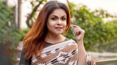 অভিনেত্রী শাওন ডিবি হেফাযতে