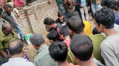 কালীগঞ্জে দাফনের ৮ বছর পর কবর থেকে লাশ উত্তোলন 