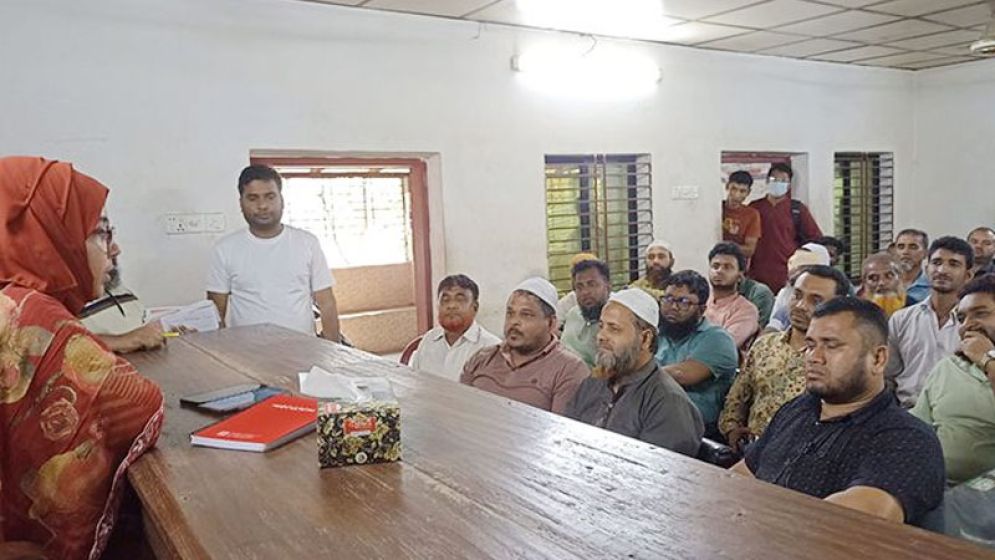 নিমসার বাজারে রসিদ ছাড়া সবজি বেচাকেনা নয়