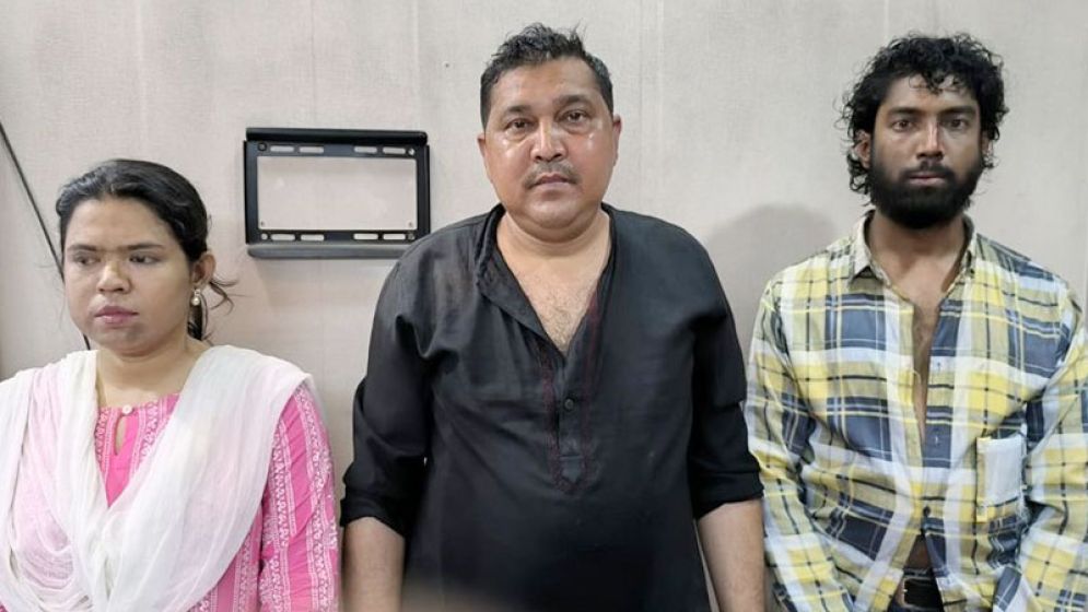 ধানমন্ডিতে আ.লীগের মিছিল, যুব মহিলা লীগ নেত্রীসহ আটক ৩