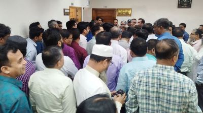 ইসি কর্মকর্তাদের এনআইডি সেবা বন্ধের হুঁশিয়ারি 