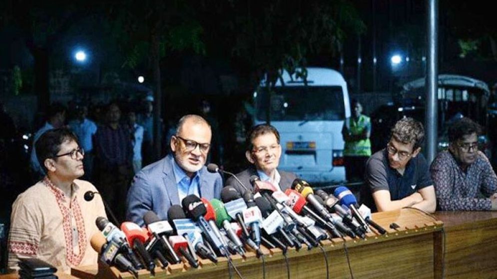 শুল্ক নিয়ে যুক্তরাষ্ট্রর সঙ্গে আলোচনা করবেন প্রধান উপদেষ্টা