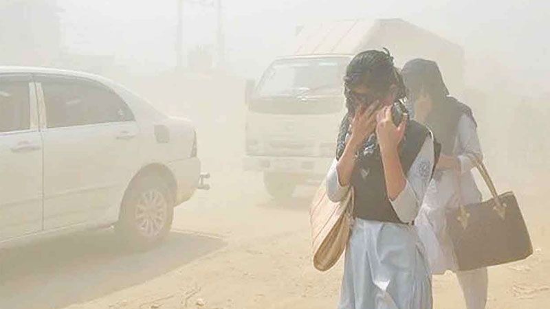 দুষণের অসুখে ঢাকা