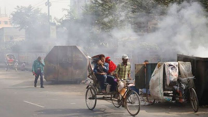 দুষণের অসুখে ঢাকা