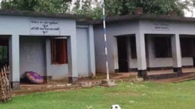 পরীক্ষা খারাপ হওয়ায় এসএসসির কেন্দ্র ভাঙচুর