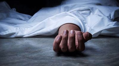 রাস্তার পাশে পড়েছিল শিশুর মাথা থেঁতলানো লাশ