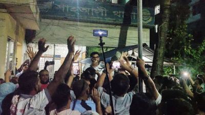 সাজ্জাদুল মিরাজের আশ্বাসে থানা ত্যাগ করলেন বিক্ষোভকারীরা