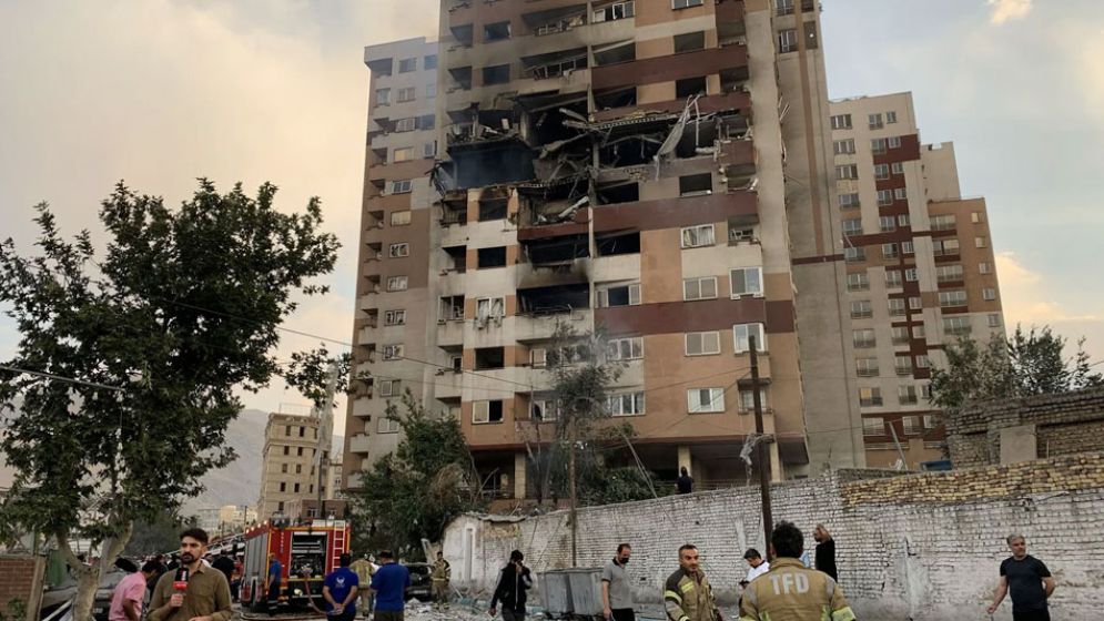 ইসরায়েলে পাল্টা হামলা শুরু করল ইরান, শতাধিক ড্রোন নিক্ষেপ