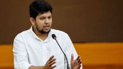 বিএনপি-জামায়াত ভাগ-ভাটোয়ারা করে প্রশাসন দখল করেছে: তথ্য উপদেষ্টা