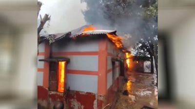 আগুনে পুড়ল ১৮ ঘর, প্রাণ গেল একজনের