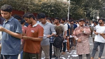 প্রথম দুই ঘণ্টায় ২ কেন্দ্রে ভোট পড়েছে হাজারের বেশি