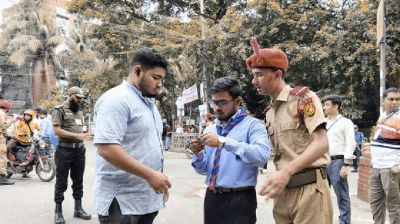 ঢাবির প্রবেশপথে কঠোর নিরাপত্তা