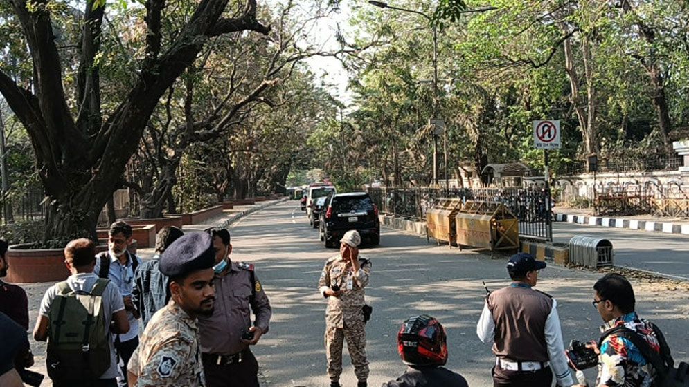 যমুনা ছাড়লেন মুহাম্মদ ইউনূস