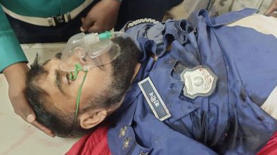 গাজীপুরে ট্রেনে কাটা পড়ে হাত-পা হারালেন পুলিশ সদস্য 