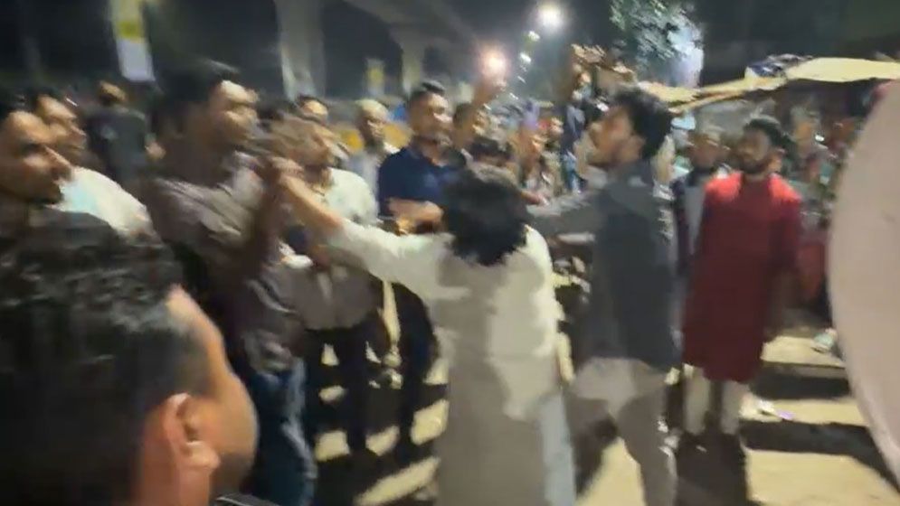 শাহবাগে ৭ মার্চের ভাষণ বাজানোকে কেন্দ্র করে উত্তেজনা