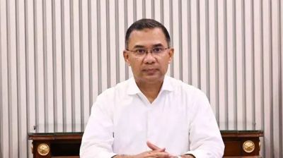 বাড়ির দরজা খুলে প্রধানমন্ত্রী বললেন ‘চলেন যুদ্ধে যাই’ 