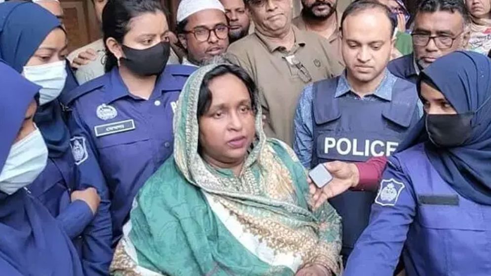 ২ মামলায় জামিন পেলেন আইভী