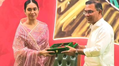 স্বাধীনতা পুরস্কার পদক তুলে দিলেন প্রধানমন্ত্রী