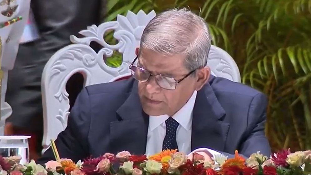 রাষ্ট্রপতি হিসেবে শপথ নিলেন মির্জা ফখরুল ইসলাম আলমগীর
