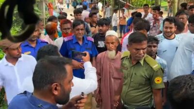 বাল্যবিয়ে বন্ধ করতে গিয়ে হামলার মুখে ইউএনও