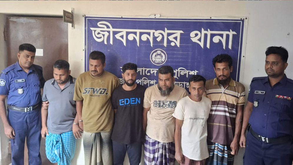 চুয়াডাঙ্গার জীবননগরে ৬ ট্রান্সফরমার চোর গ্রেপ্তার