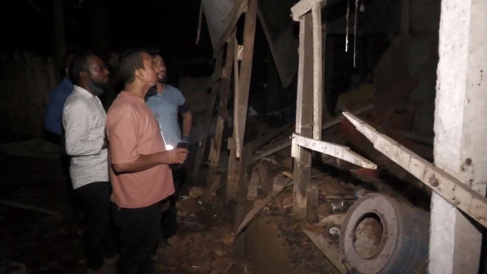 মাদারীপুরে পরিত্যক্ত ঘরে হাতবোমা বিস্ফোরণ