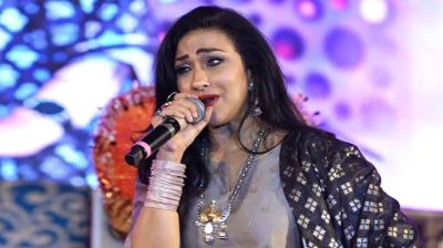 গান গেয়ে কটাক্ষের শিকার ঋতুপর্ণা, ট্রোলারদের দিলেন পাল্টা জবাব
