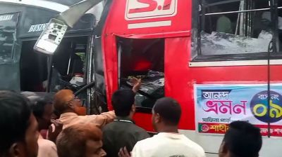নাটোরে বাস দুর্ঘটনায় আহত ৩০