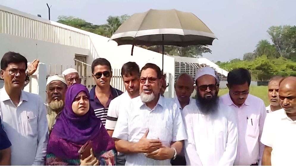 সান্তাহার স্টেডিয়াম আধুনিকায়নে ক্রীড়া পরিষদের পরিদর্শন